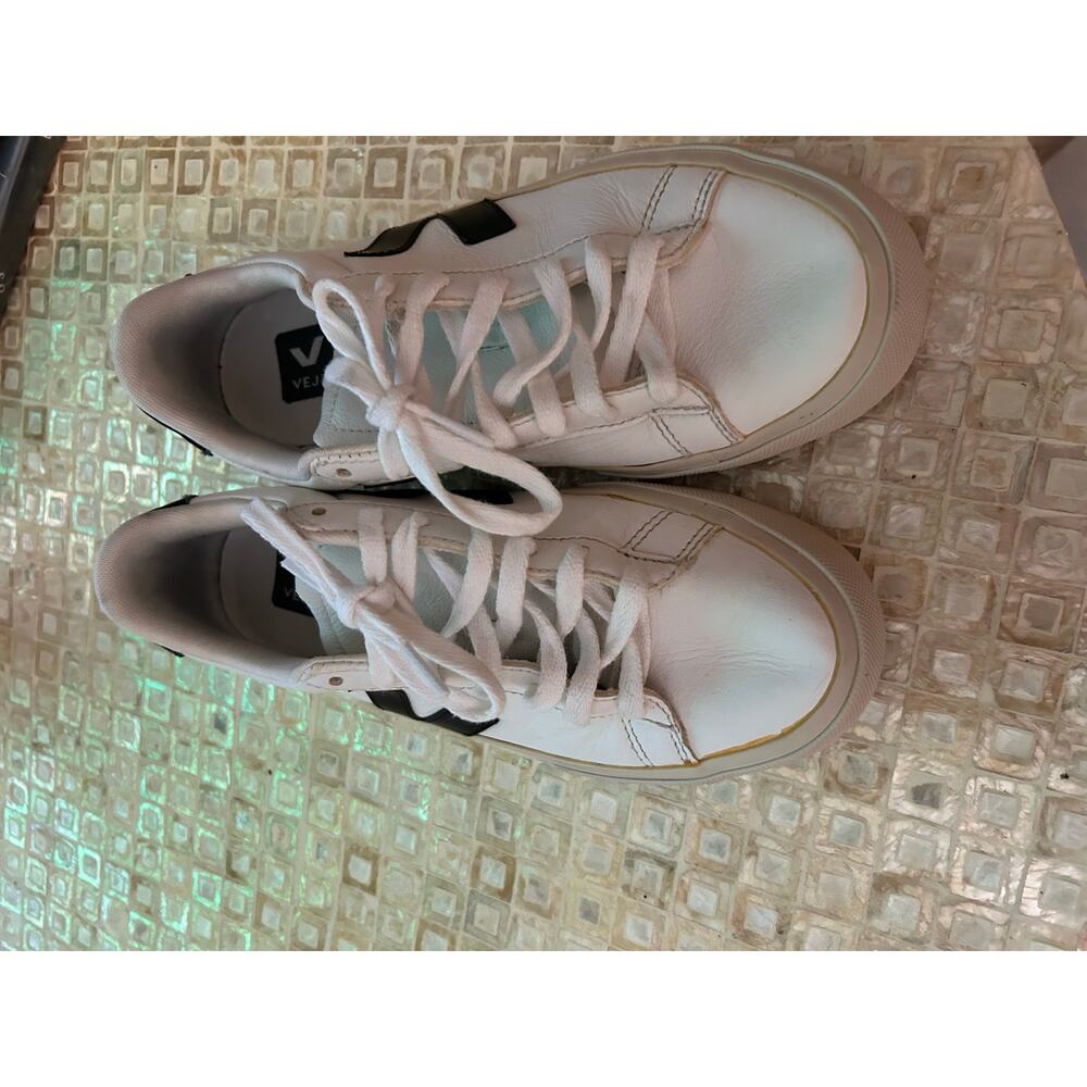 Veja Campo Leather Sneakers, White/Navy, Size 7 - Picture 5 of 15
